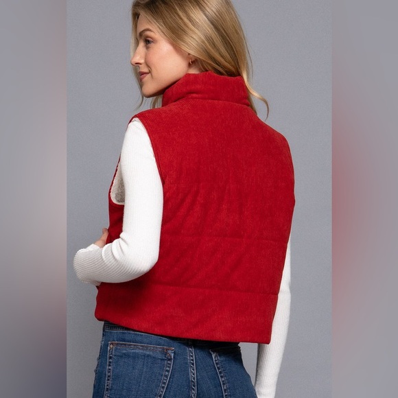 Corduroy Puffer Vest w/ inner Faux Fur - Picture 4 of 6